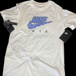 Nike Air Boy's White Swoosh Tee New With Tags Medium